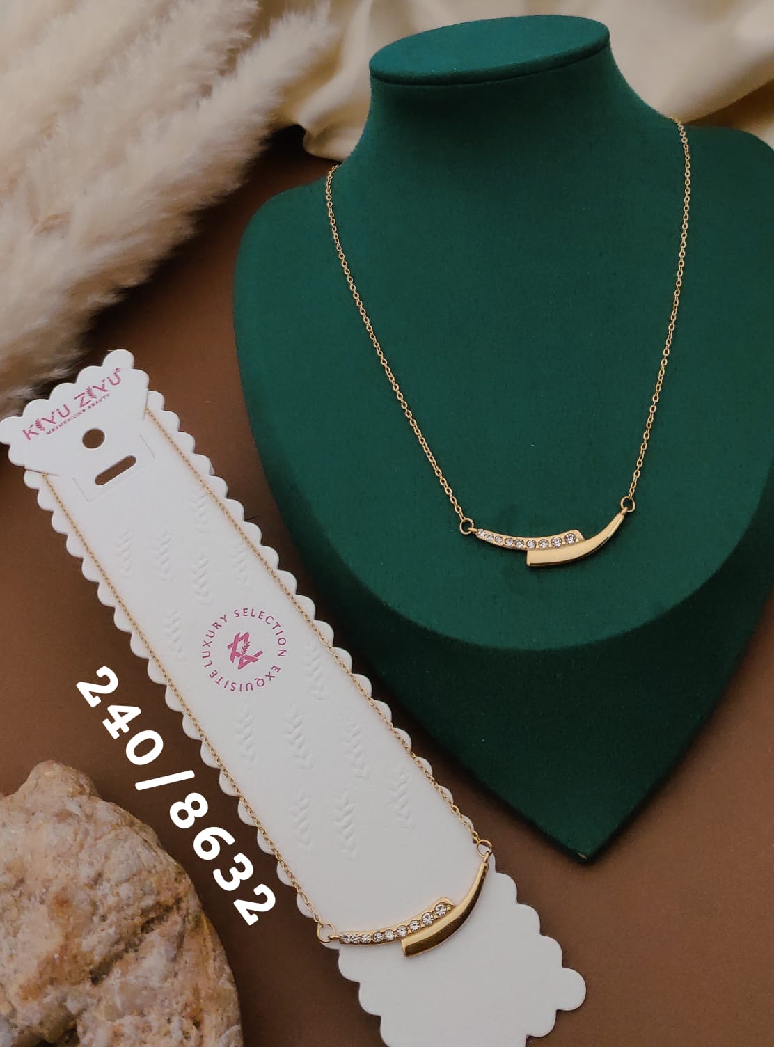 Luna Curve Necklace