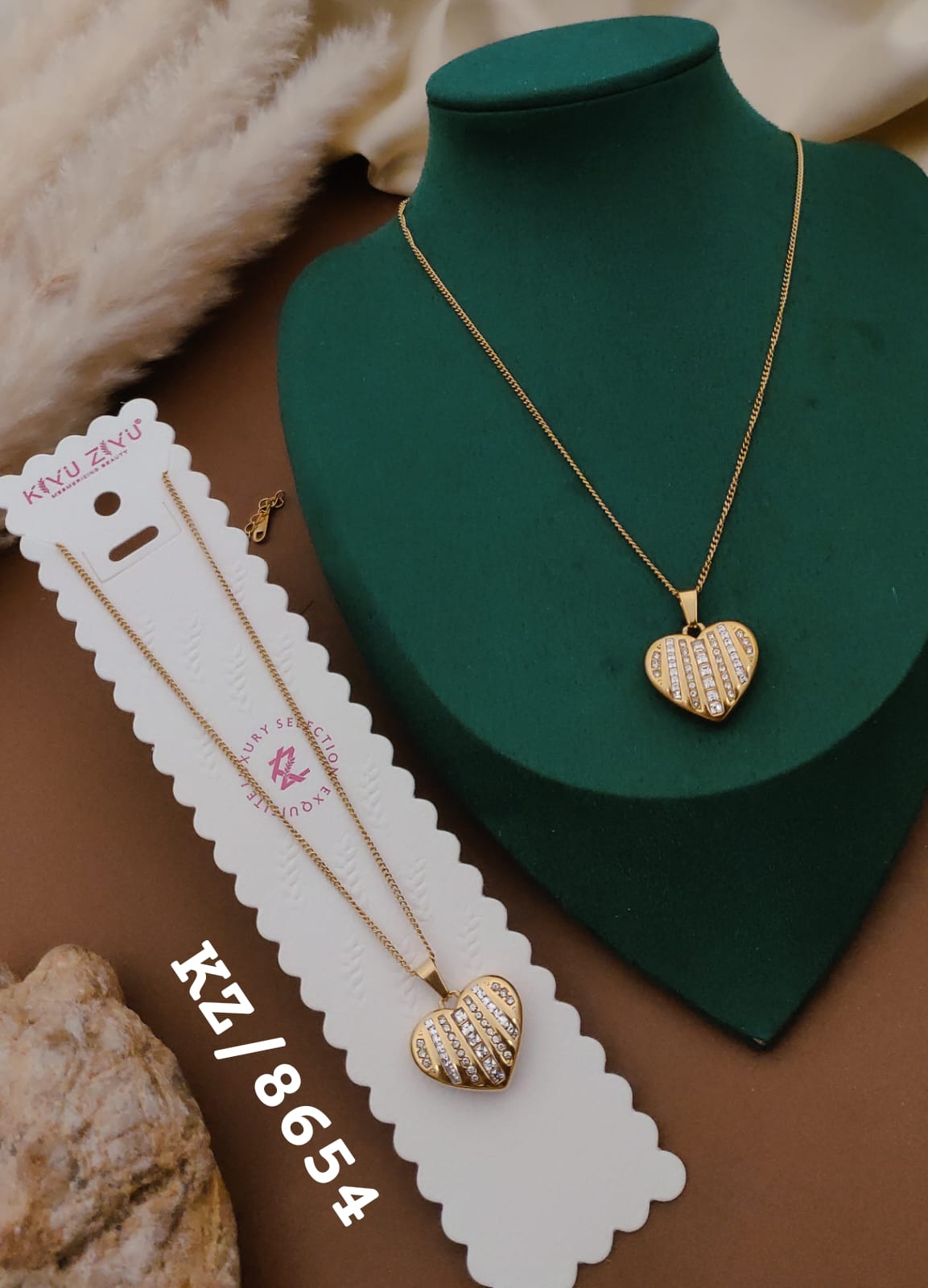Anti-Tarnish Crystal Heart Pendant Necklace – Gold Finish