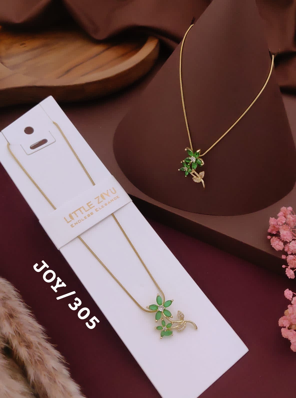 Elegant Green Floral Vine Pendant Necklace
