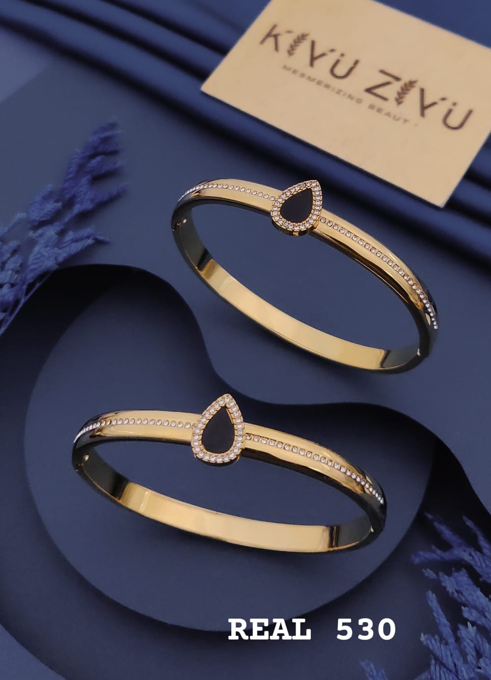 Teardrop Crystal Gold Openable Bracelet