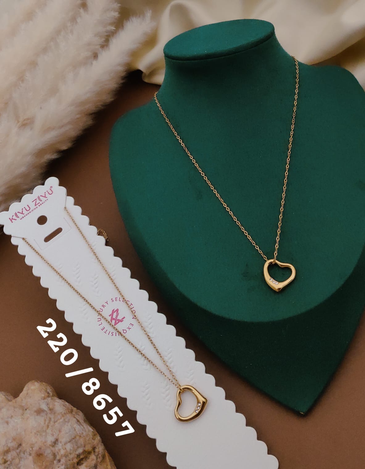 Tarnish Heart Charm Necklace – Premium Gold Finish