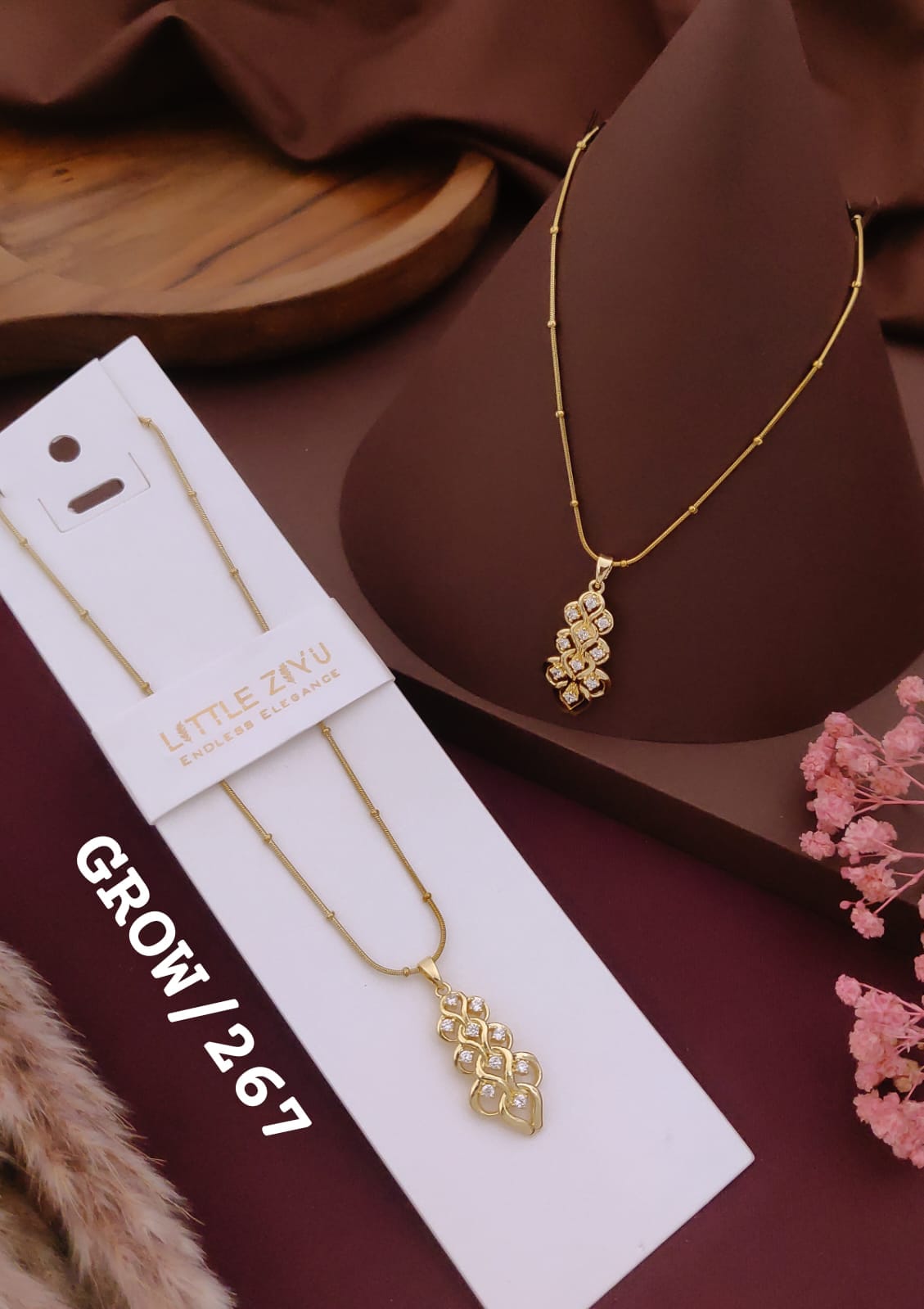 Elegant Interlocking Crystal Pendant Necklace