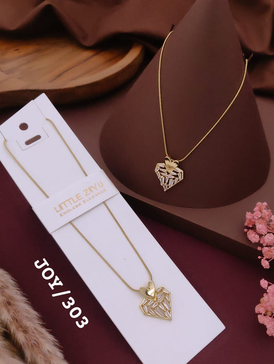 Elegant Heart-Shaped Crystal Pendant Necklace