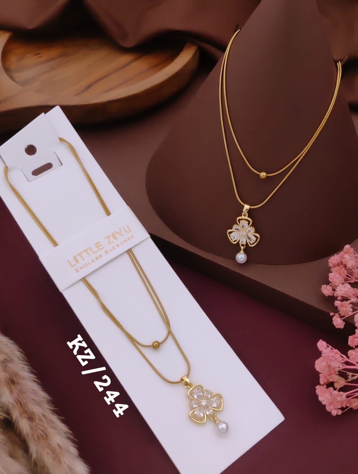 Elegant Floral Pearl Pendant Necklace