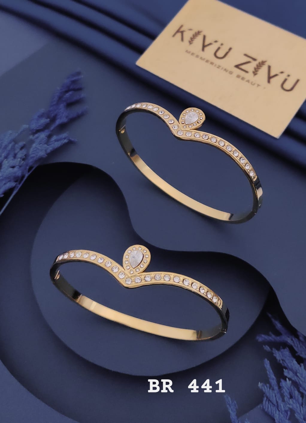 Elegant Teardrop Crystal Gold-Tone Openable Bracelet