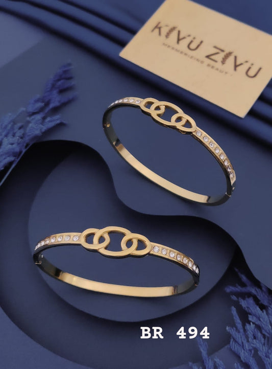 Crystal Link Gold Openable Bracelet