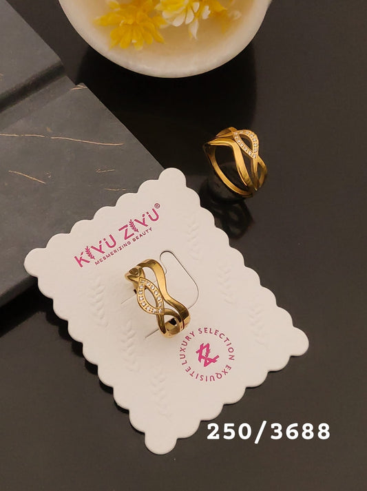 Elegant Gold-Tone Leaf-Inspired Crystal Ring