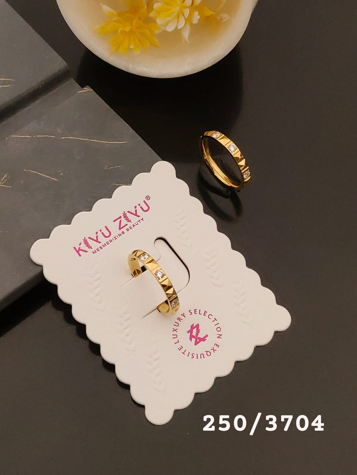 Elegant Geometric Crystal Gold-Tone Ring