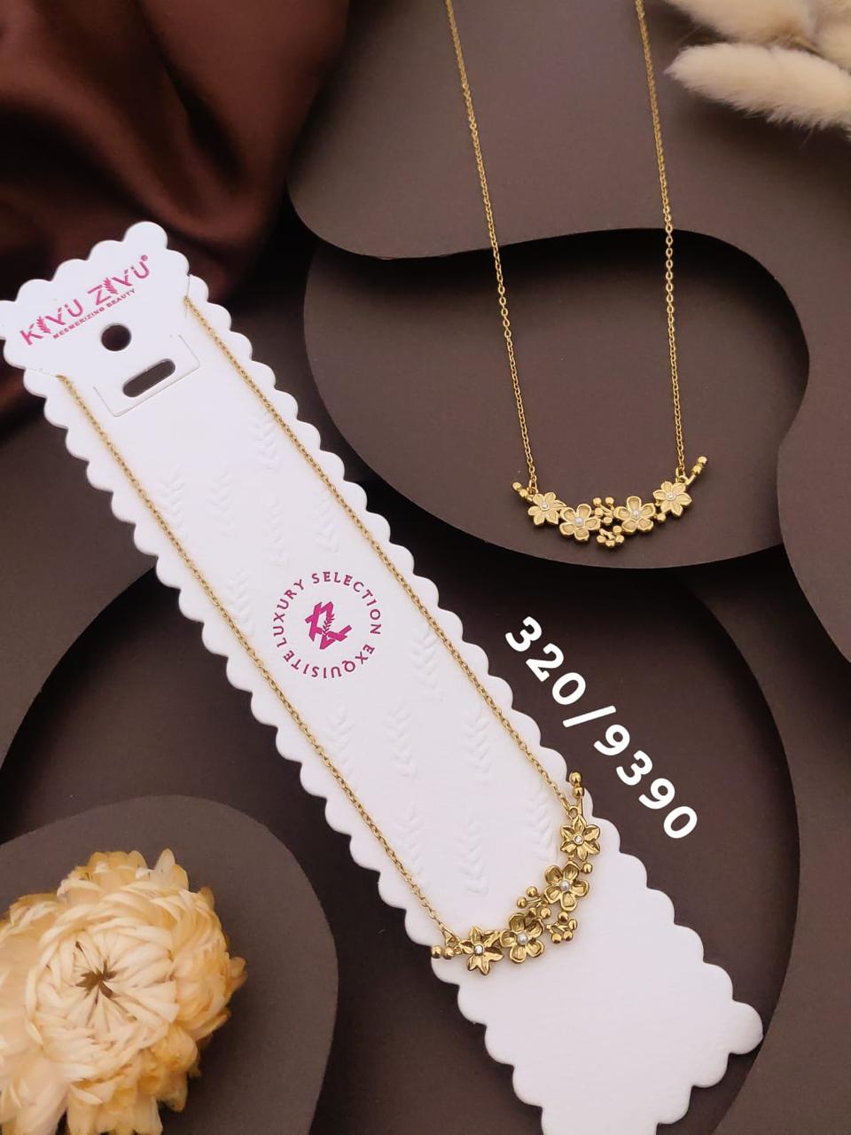 Elegant Floral Bloom Gold Necklace