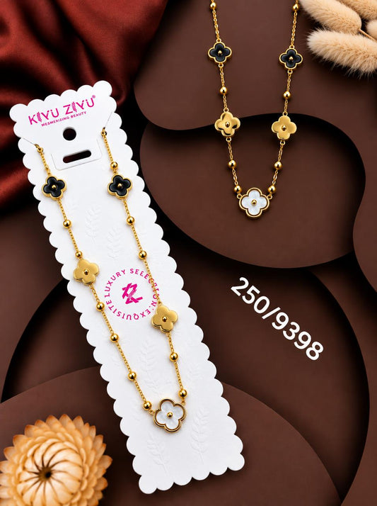 Elegant Black & White Clover Flower Necklace Set
